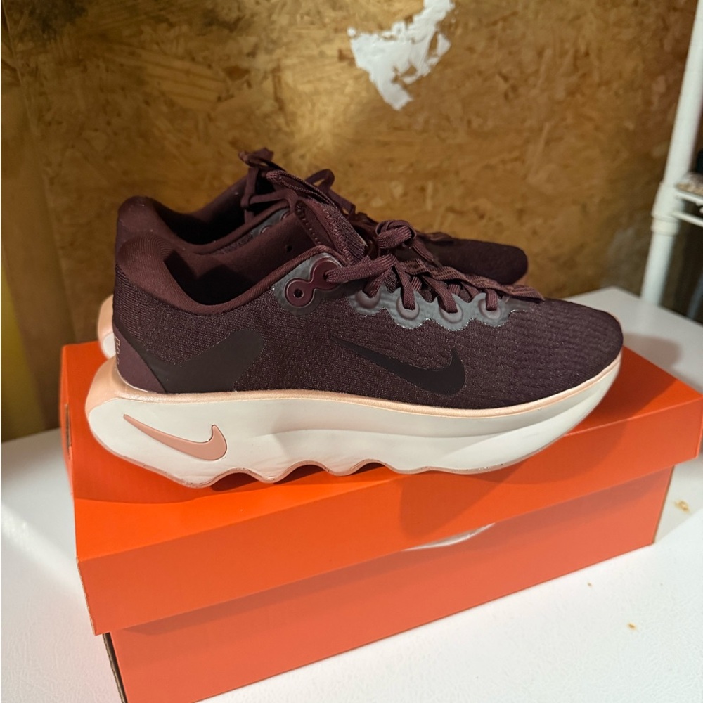 Nike Motiva Womens Shoes - Picture 2 of 6